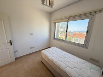 Girne Edremitte Havuzlu ve Manzaralı Ensuite 3+1 Kiralık Eşyasız Villa 