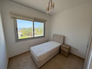 Girne Edremitte Havuzlu ve Manzaralı Ensuite 3+1 Kiralık Eşyasız Villa 
