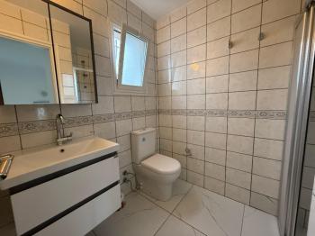 Girne Karaoğlanoğlunda Havuzlu Sitede Kiralık 3+1 İkiz Ev 