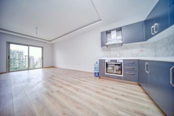 Girne Merkez'de Kiralık Manzaralı 2+1 Lüks Daireler