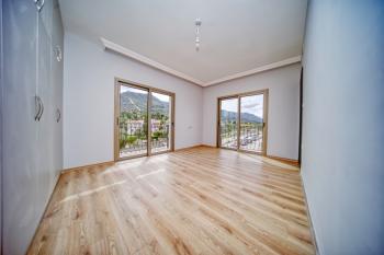 Girne Merkez'de Kiralık Manzaralı 2+1 Lüks Daireler