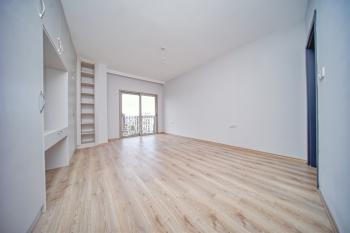 Girne Merkez’de Deniz Manzaralı 3+1 Lüks Kiralık Daire