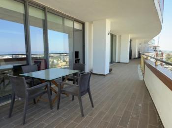 Girne’nin En Prestijli Sitesinde Full Deniz Manzaralı 4+1 Lüks Daire