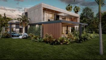 Kuzey Kıbrıs Girne Bellapais Bölgesinde Yer alan Satılık 5+1 Tripleks Villa 
