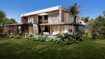 Kuzey Kıbrıs Girne Bellapais Bölgesinde Yer alan Satılık 5+1 Tripleks Villa 
