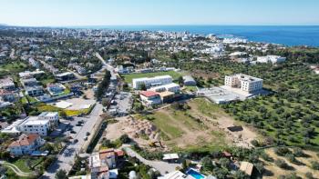 Kuzey Kıbrıs Girne Bellapais Bölgesinde Yer alan Satılık 5+1 Tripleks Villa 