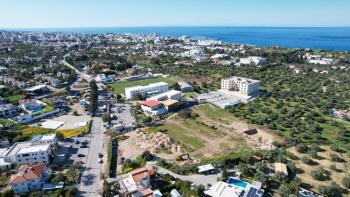 Kuzey Kıbrıs Girne Bellapais Bölgesinde Yer alan Satılık 5+1 Tripleks Villa 