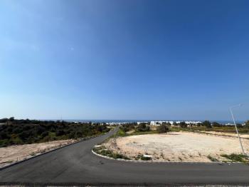 Girne Esentepe Bölgesinde Satılık Deniz Manzaralı Arsalar