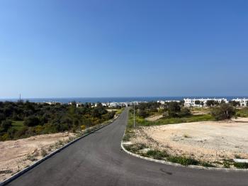 Girne Esentepe Bölgesinde Satılık Deniz Manzaralı Arsalar