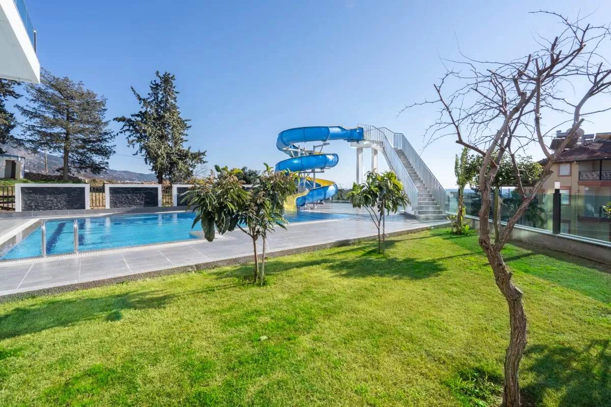 Stunning 3+1 with Full Sea