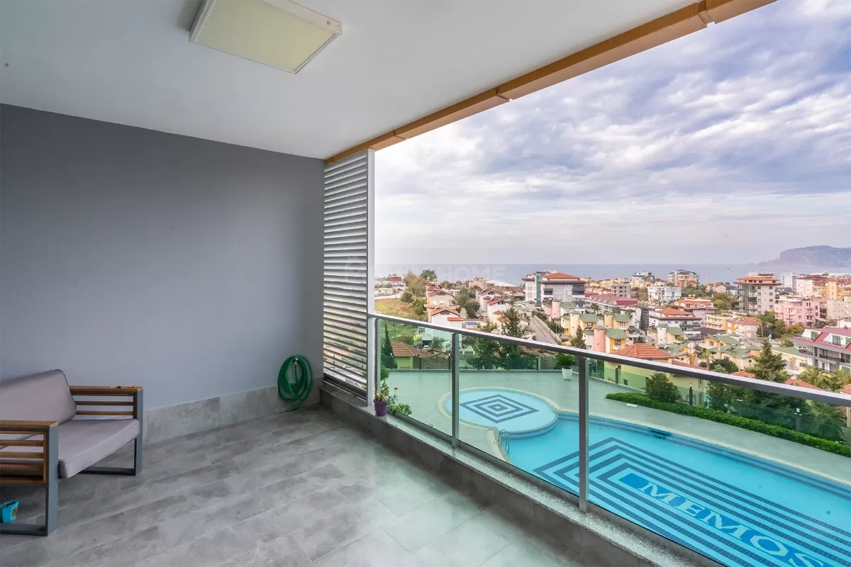 Stunning 3+1 with Full Sea