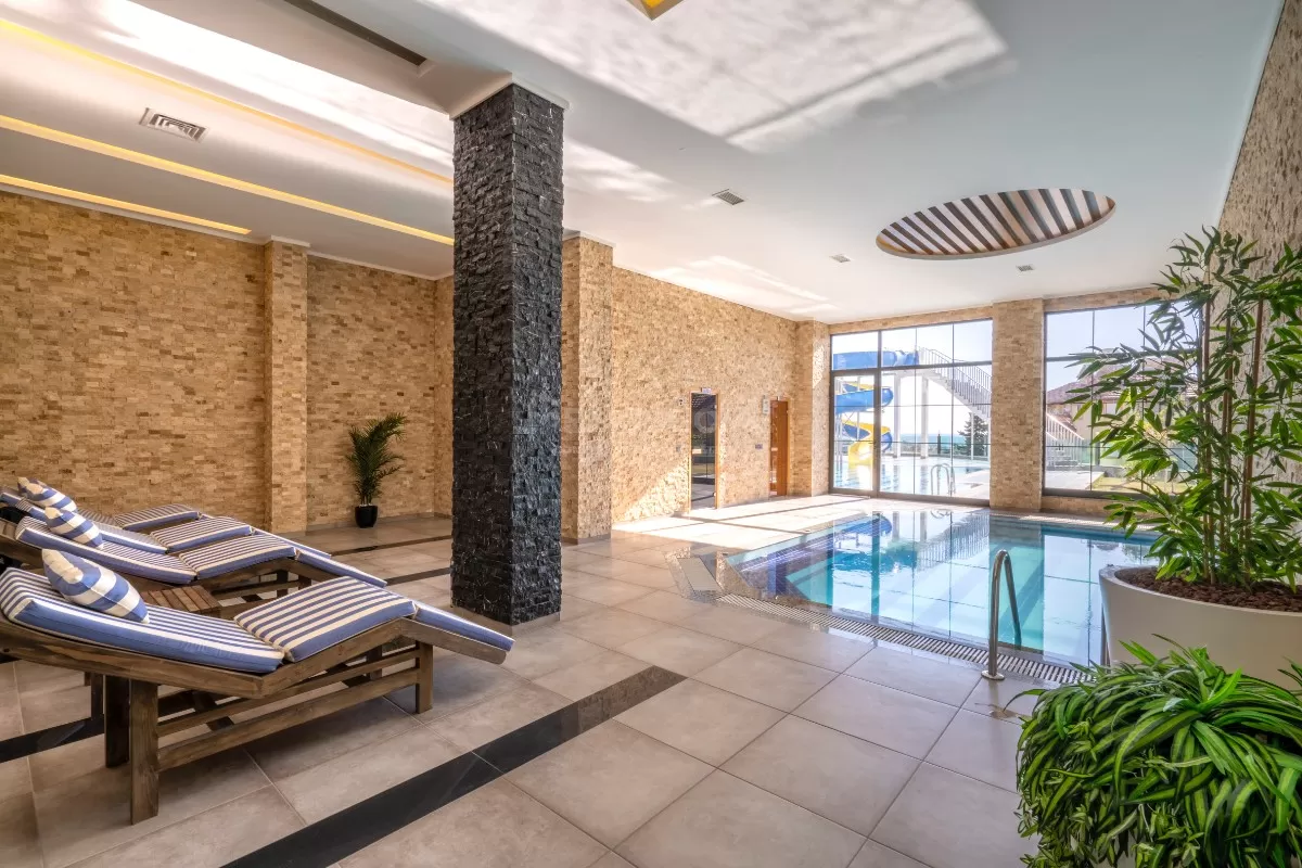 Stunning 3+1 with Full Sea