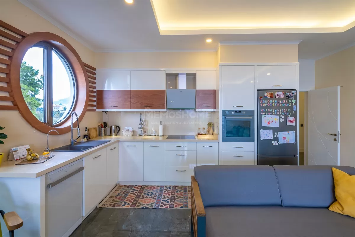 Stunning 3+1 with Full Sea