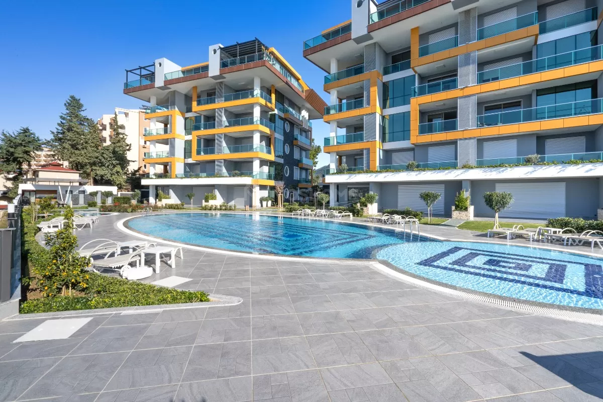 Stunning 3+1 with Full Sea