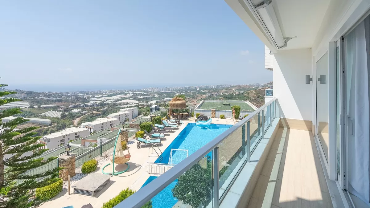 Luxury 3+1 Duplex Apartment in Kargıcak