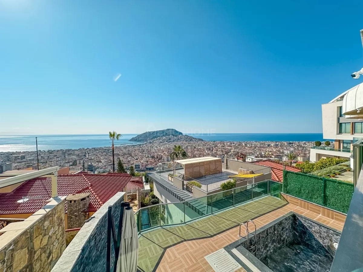Beautiful & Spacious 3+1 Villa in Alanya