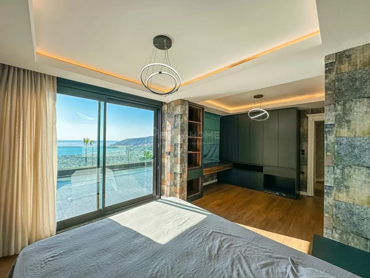 Beautiful & Spacious 3+1 Villa in Alanya