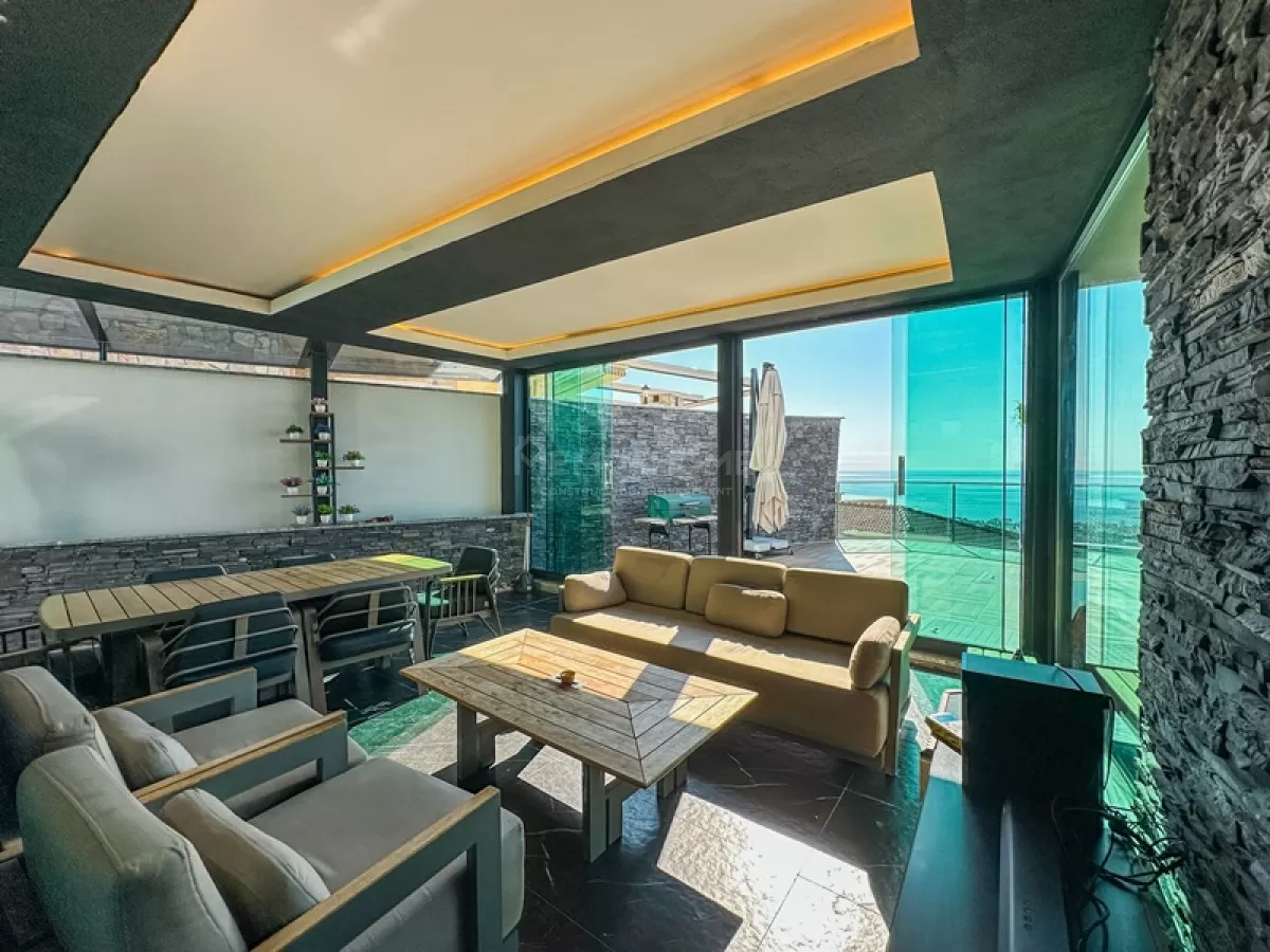 Beautiful & Spacious 3+1 Villa in Alanya