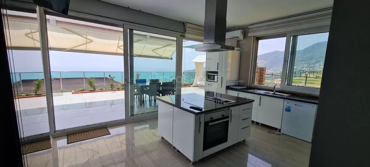 Superluxuriöse 5+1 Villa in Bektas