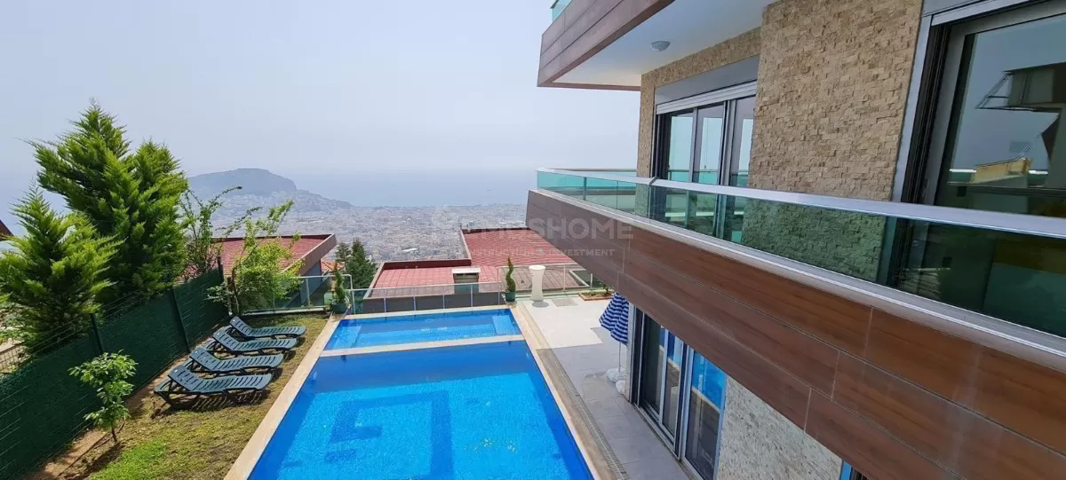 Superluxuriöse 5+1 Villa in Bektas