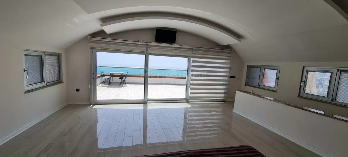 Superluxuriöse 5+1 Villa in Bektas