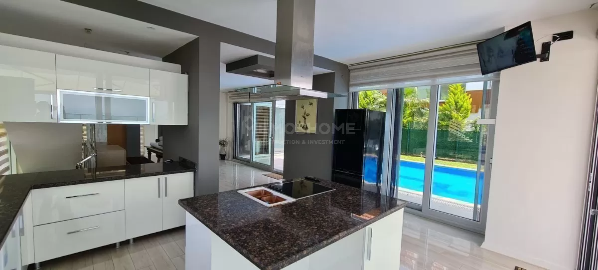 Superluxuriöse 5+1 Villa in Bektas