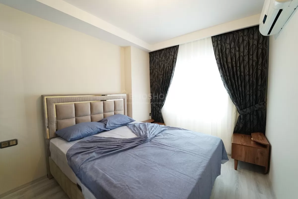 Romslig fullt møblert 2+1 med havutsikt