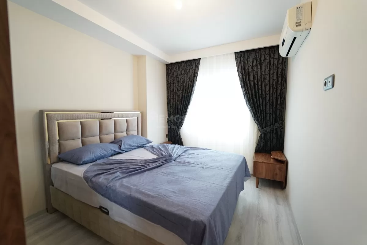 Romslig fullt møblert 2+1 med havutsikt