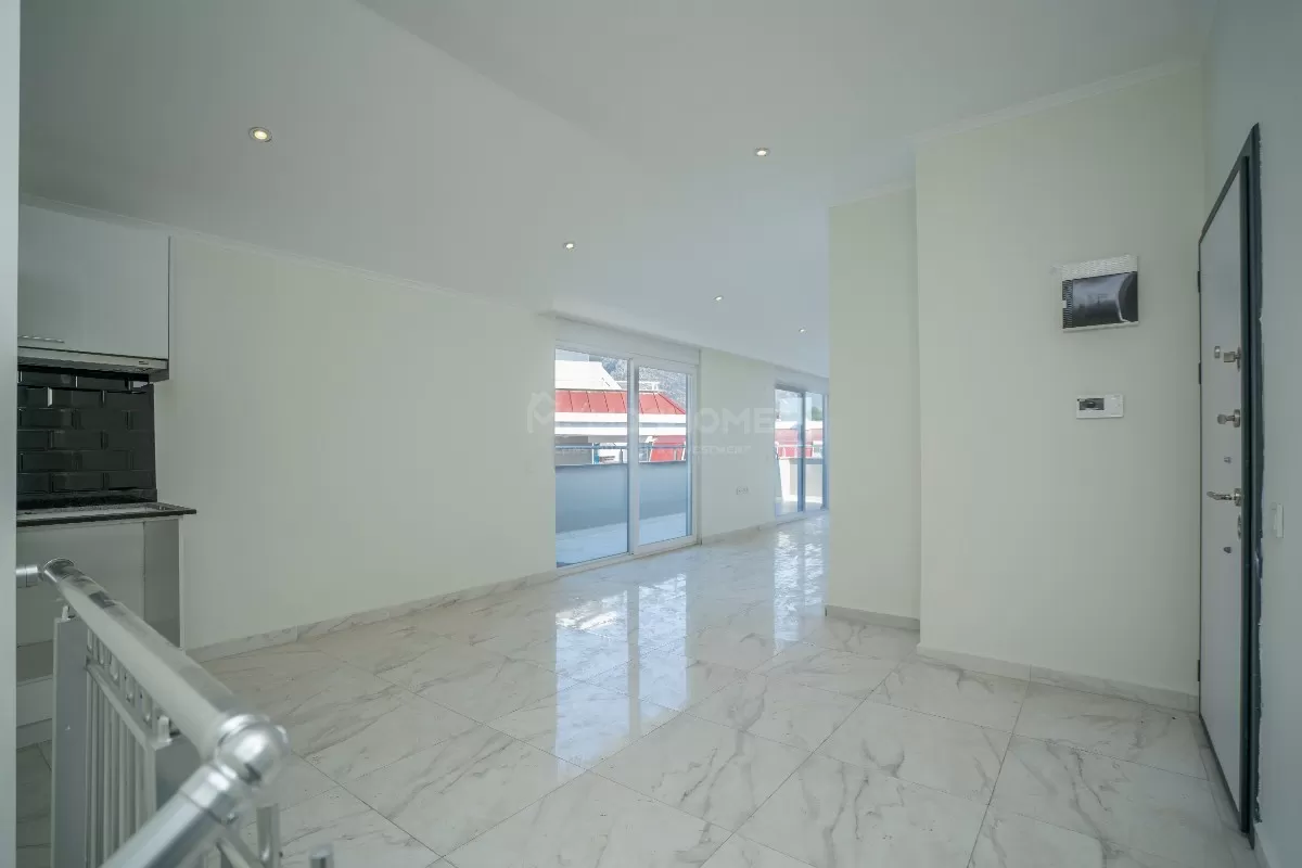 Cozy 4+1 Penthouse In Kestel