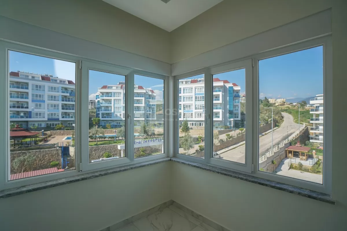 Cozy 4+1 Penthouse In Kestel