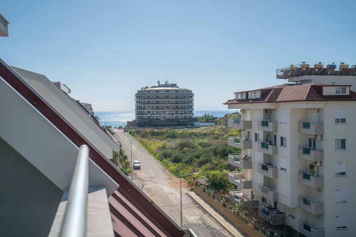 Cozy 4+1 Penthouse In Kestel