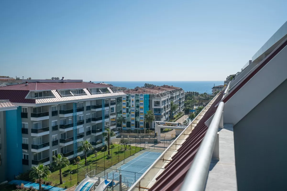 Cozy 4+1 Penthouse In Kestel