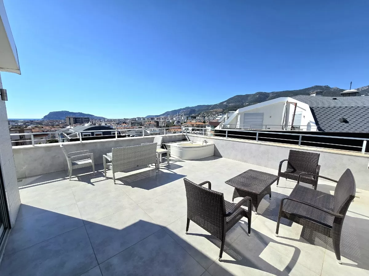 romslig 4+1 leilighet i Oba