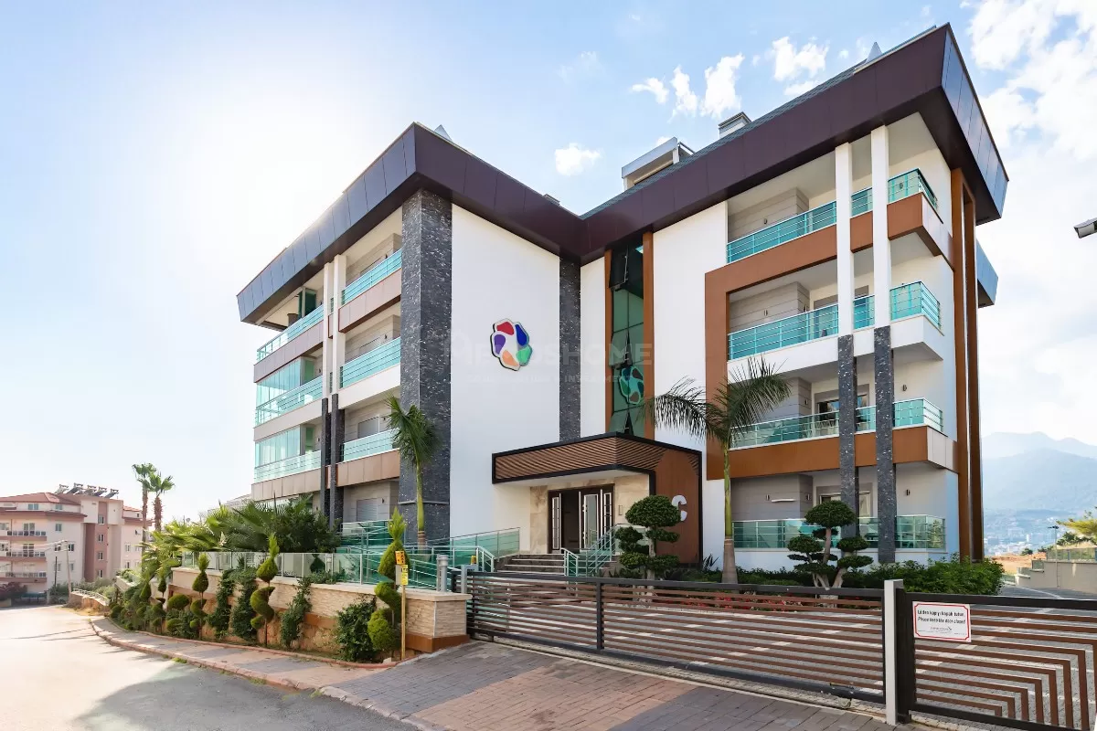 romslig 4+1 leilighet i Oba