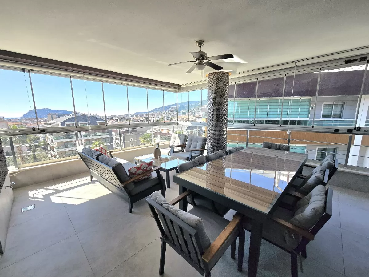 romslig 4+1 leilighet i Oba