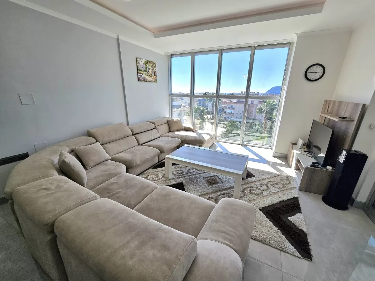 romslig 4+1 leilighet i Oba