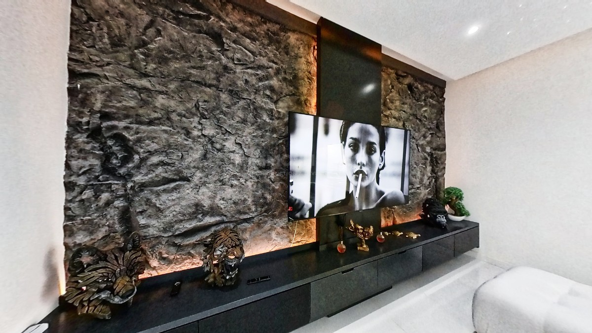 Mahmutlar'da Lüks 3+2 Daire