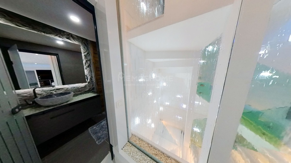 Mahmutlar'da Lüks 3+2 Daire