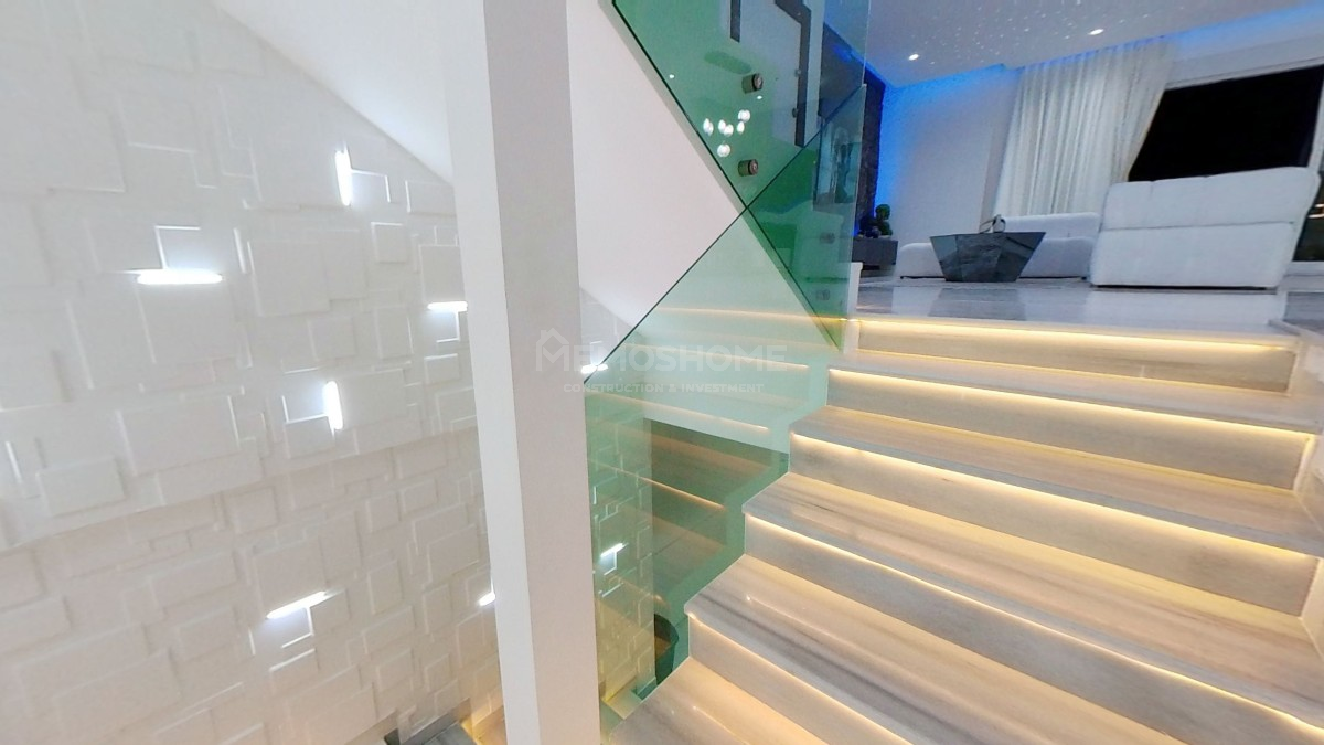 Mahmutlar'da Lüks 3+2 Daire