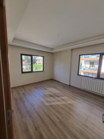 EMLAK HABERCİSİ'NDEN MUDANYA HALİTPAŞA SİTEİÇİ HAVUZLU OTOPARKLI  SATILIK 4+2 DUBLEKS DAİRE