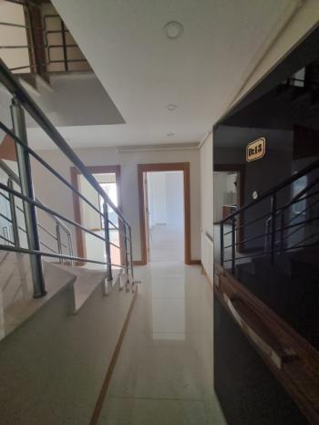 EMLAK HABERCİSİ'NDEN MUDANYA HALİTPAŞA SİTEİÇİ HAVUZLU OTOPARKLI  SATILIK 4+2 DUBLEKS DAİRE