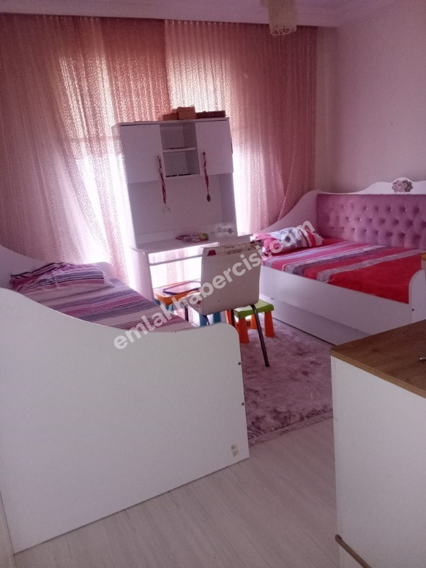 EMLAK HABERCİSİ 'NDEN HALİTPAŞA'DA SATILIK 110 M2 E.BANYOLU 2+1 ARA KAT DAİRE