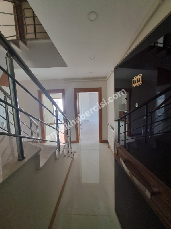EMLAK HABERCİSİ'NDEN MUDANYA HALİTPAŞA SİTEİÇİ HAVUZLU OTOPARKLI  SATILIK 4+2 DUBLEKS DAİRE