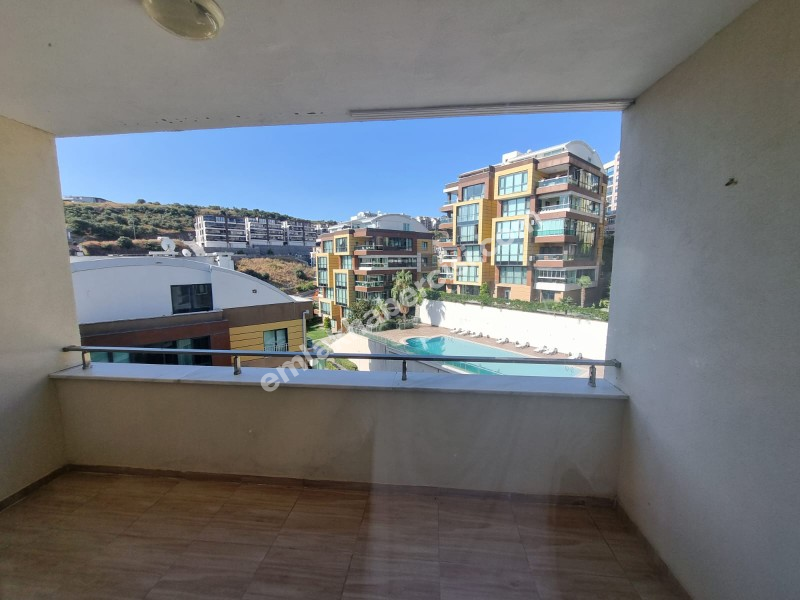 EMLAK HABERCİSİ'NDEN MUDANYA HALİTPAŞA SİTEİÇİ HAVUZLU OTOPARKLI  SATILIK 4+2 DUBLEKS DAİRE