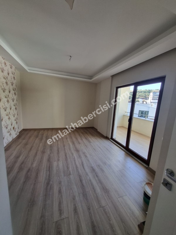 EMLAK HABERCİSİ'NDEN MUDANYA HALİTPAŞA SİTEİÇİ HAVUZLU OTOPARKLI  SATILIK 4+2 DUBLEKS DAİRE