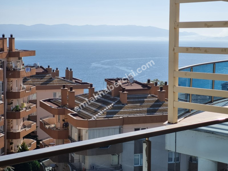 EMLAK HABERCİSİ'NDEN MUDANYA HALİTPAŞA SİTEİÇİ HAVUZLU OTOPARKLI  SATILIK 4+2 DUBLEKS DAİRE