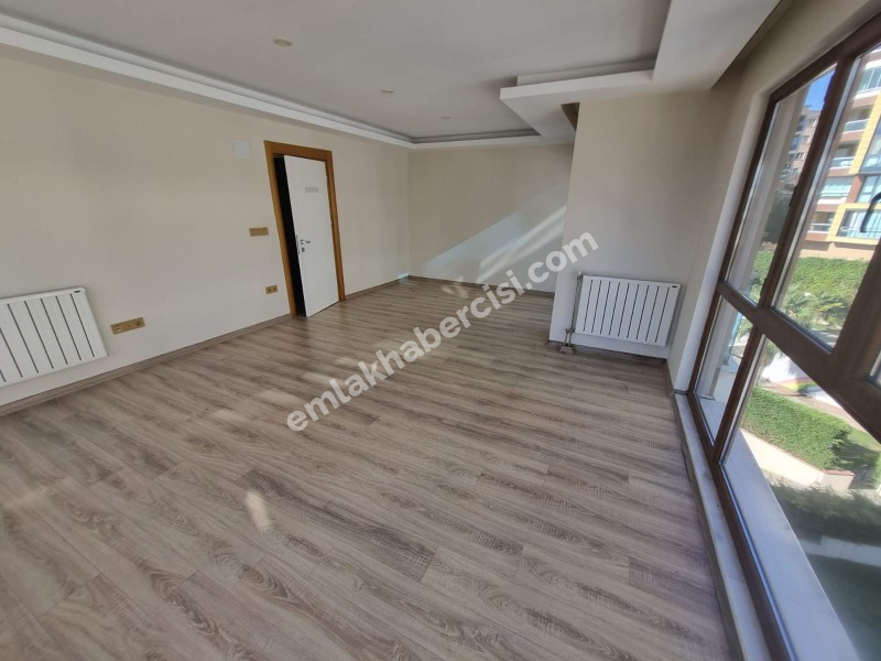 EMLAK HABERCİSİ'NDEN MUDANYA HALİTPAŞA SİTEİÇİ HAVUZLU OTOPARKLI  SATILIK 4+2 DUBLEKS DAİRE
