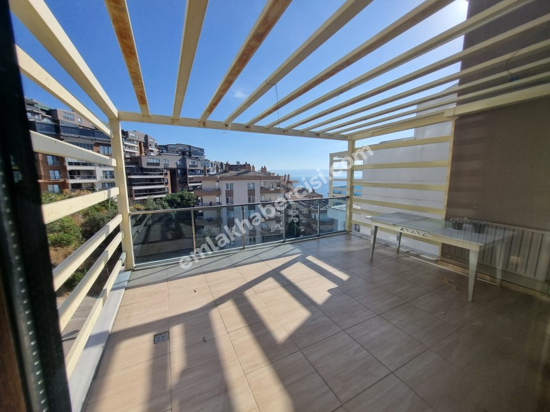 EMLAK HABERCİSİ'NDEN MUDANYA HALİTPAŞA SİTEİÇİ HAVUZLU OTOPARKLI  SATILIK 4+2 DUBLEKS DAİRE