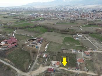 SELÇUK MAHALLESİNDE yatırımlık 800 m2  satılık arsa 
