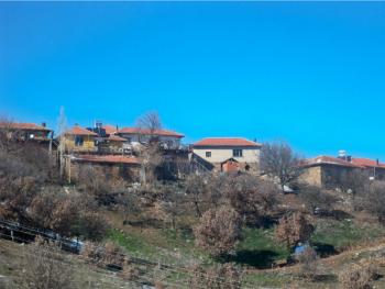 UŞAK SİVASLI MÜSTAKİL EV TAPU SAHİBİ PERTA EMLAK ÜMİT TAHMAZ